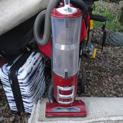 NICE SHARK NAVIGATOR VACUUM