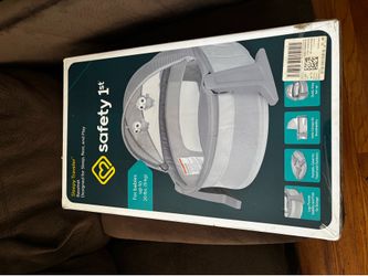 Traveling bassinet