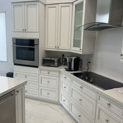 Kitchen Cabinets/Used Kitchen Appliances