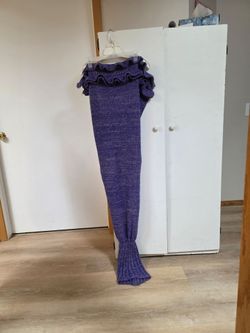 Cozy Purple Knit Mermaid Tail Blanket with Ruffle Waist