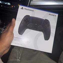 PS5 Controller Brand New In Box 