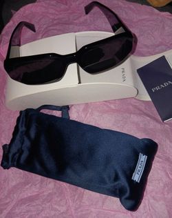 Womens PRADA SUN GLASSES