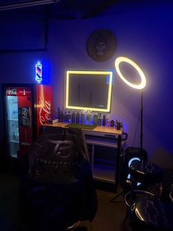 Barber set up with stuff included