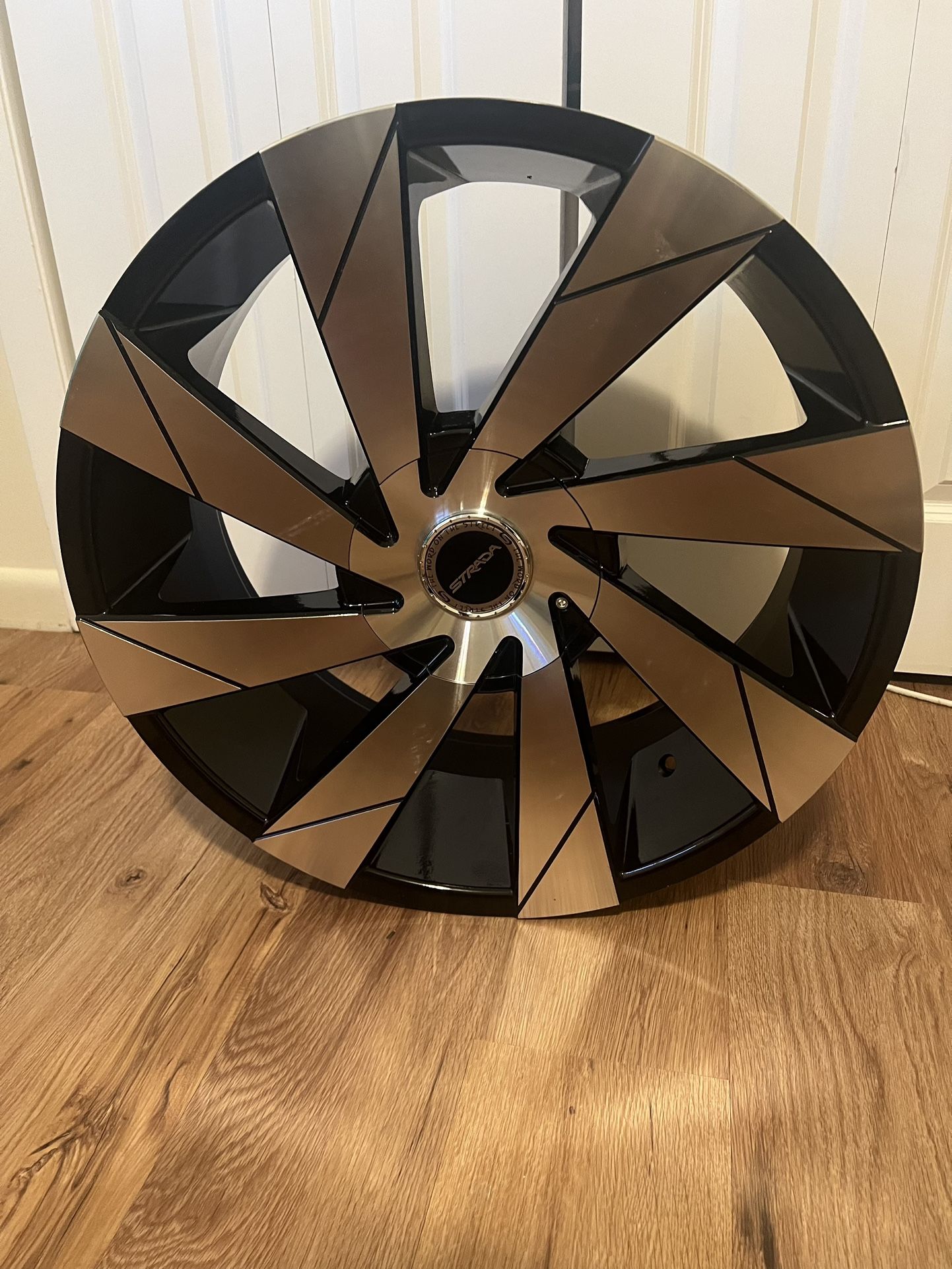 22 Inch Strada Moto Wheels (brand New)