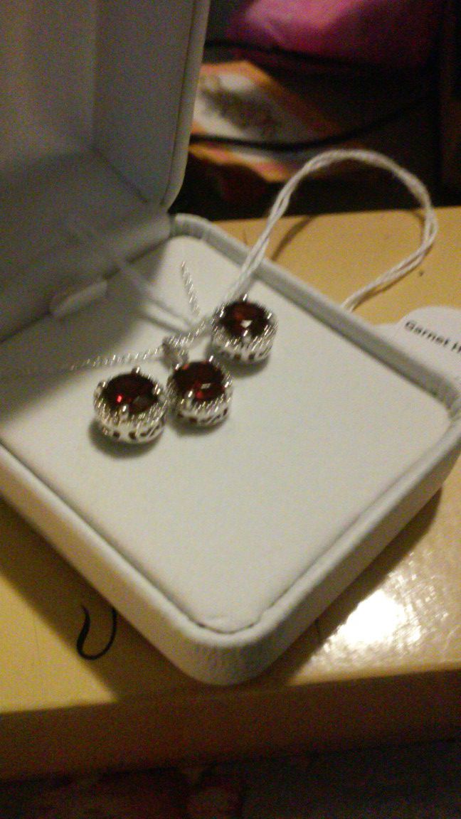 Persian red garnet/diamond/925 necklace & earrings