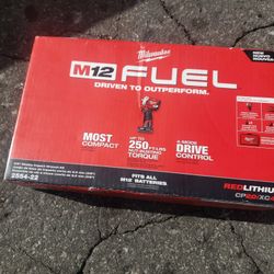 Milwaukee  m12 fuel