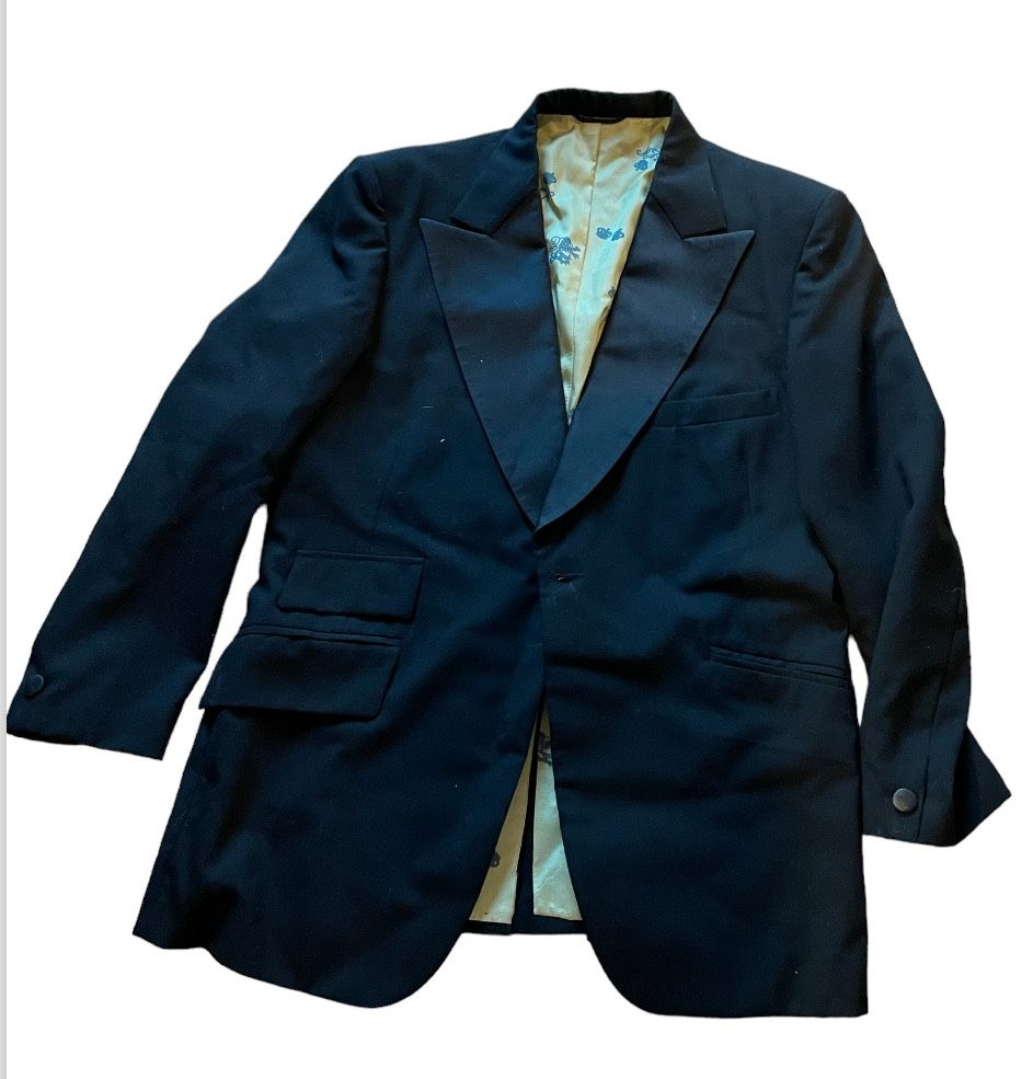 Tuxedo… weddings? Other celebrations? Party? Cruise?