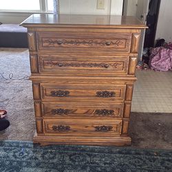 Dresser set with 2 end tables