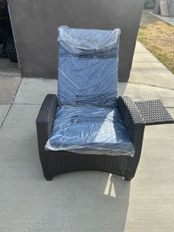 Dark Brown Wicker Recliner with Side Table