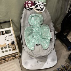 4moms MamaRoo Multi-Motion Baby Swing