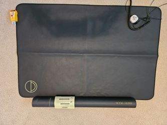 Earth + Moon Grounding Mat 35" x 24" | Like New | Complete Kit