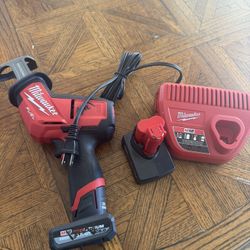 Soso Milwaukee M12 FUEL 12V