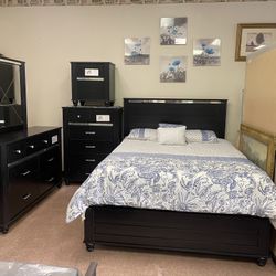 New Black Queen Bedroom Set
