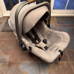 Nuna Pipa Lite lx infant car seat w/ stroller