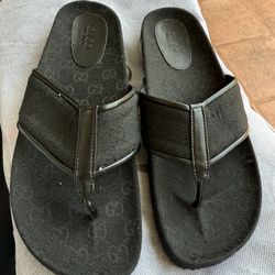 Gucci Slides And Purse To Match 