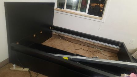 IKEA MALM BED