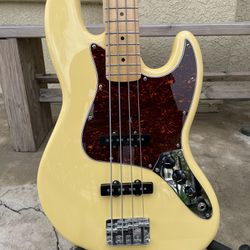 Like New Fender Jazz Bass For Sale