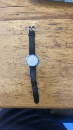 Fossil Neely Women's Minimalist Watch White Dial Black Leather Strap ES4186