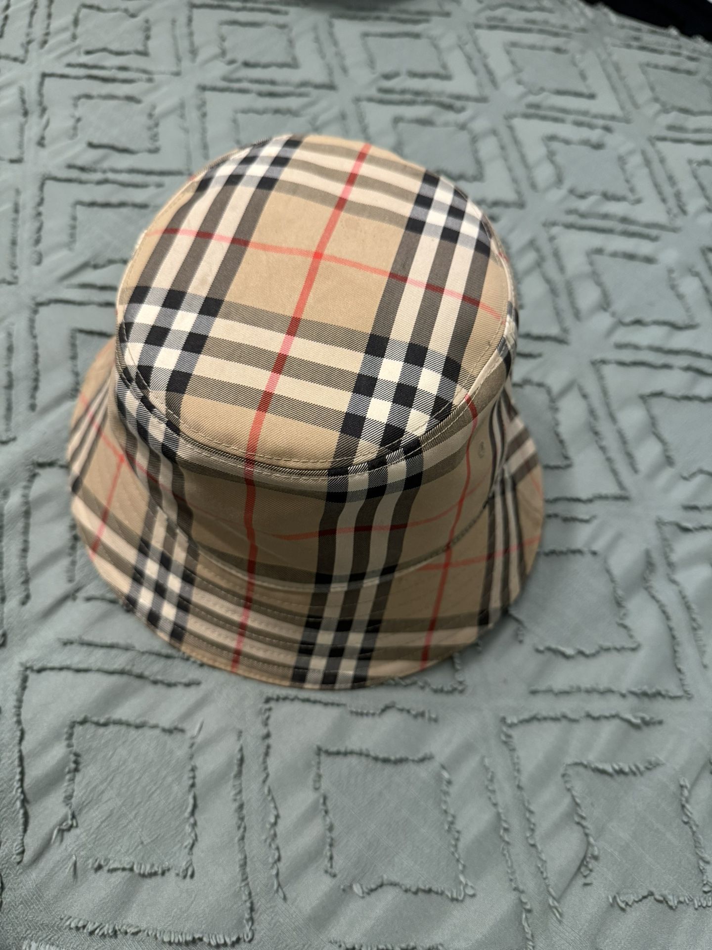 AUTHENTIC BURBERRY HAT