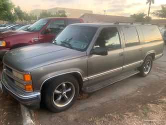 CHEVY SUBURBAN