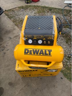 DEWALT 4.5 Gal. Portable Electric Air Compressor 225 PSI