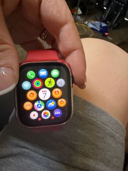 Apple Watch SE 11 with GPS & LTE