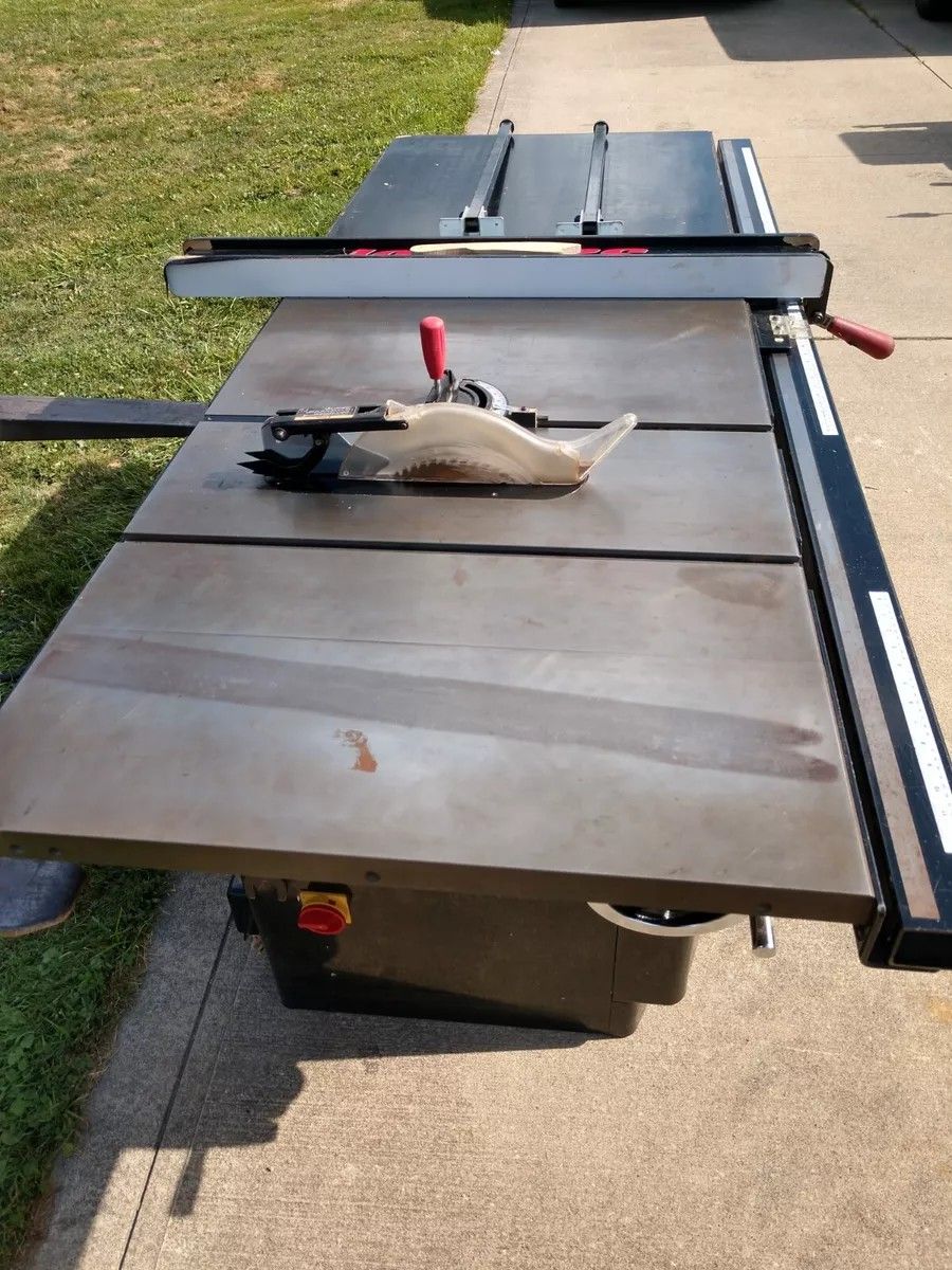 SawStop Table Saw