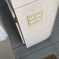 Used Nail Table 