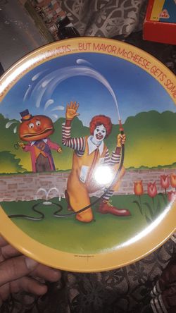mcdonalds toy and plate