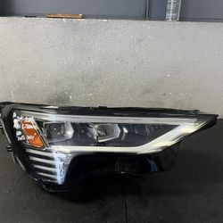 2019-2020-2021-2022 AUDI E-TRON RIGHT LED HEADLIGHT PARTS ONLY