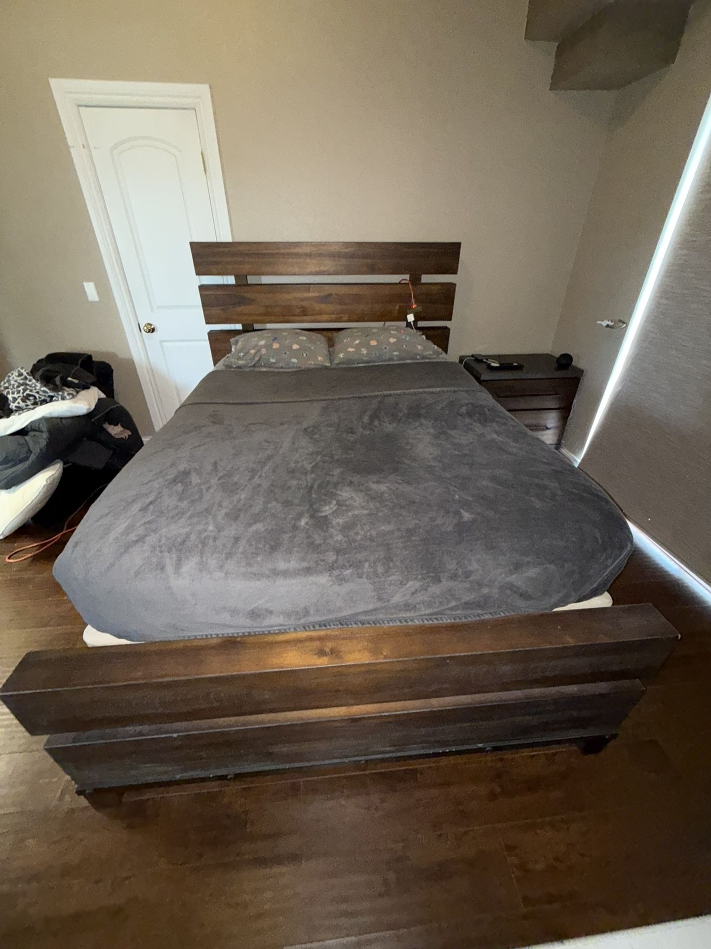 Queen Bedroom Set