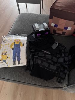 Boy costume minion