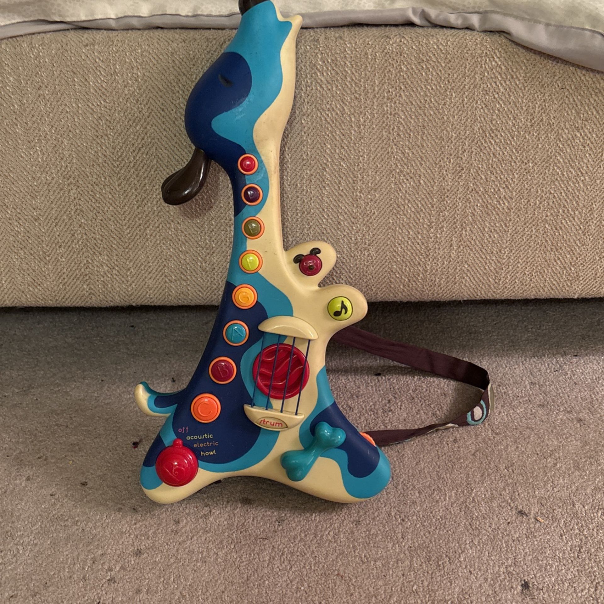Woofer Hound Dog Guitar