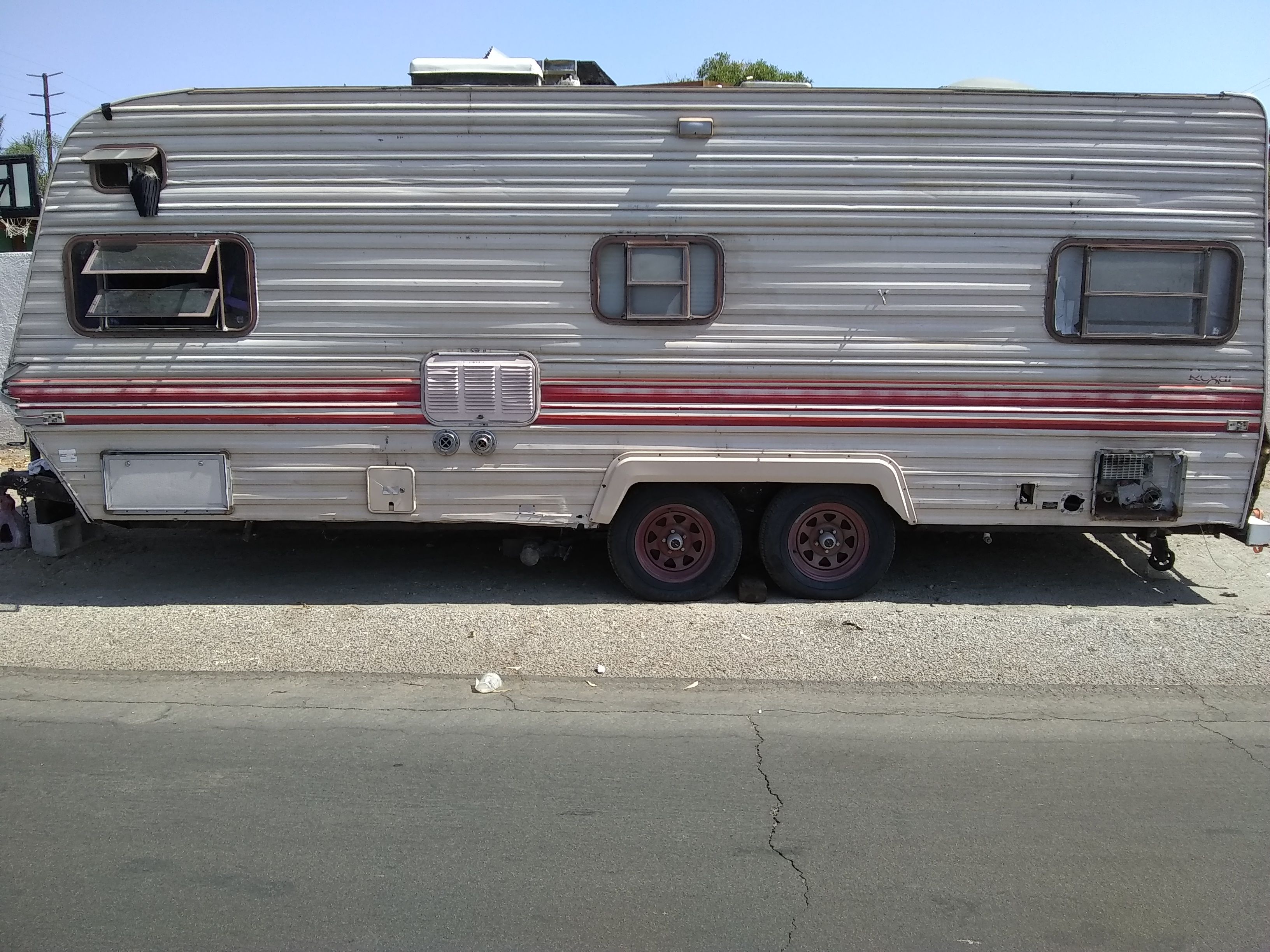 1984 Prowler Fleetwood Trailer for Sale in Los Angeles, CA - OfferUp