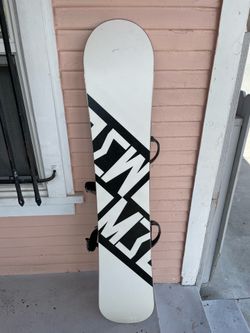 Snowboard + snowboard bindings