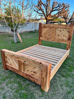 Solid wood  Red cedar bed 🛏️ frame