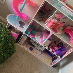 Lol Doll House And Grass Wall 