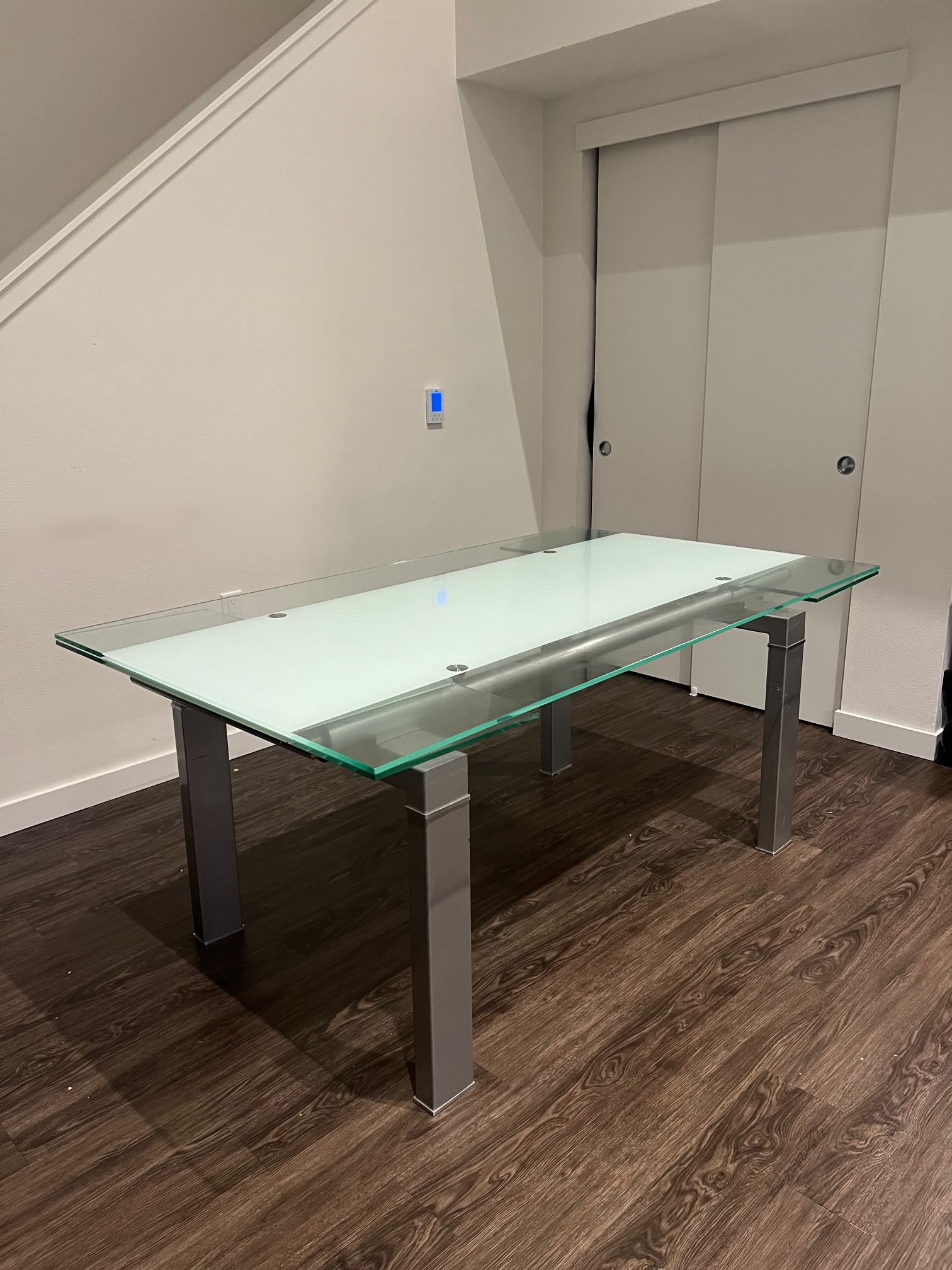 Beautiful Dania Glass table $300