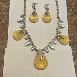 Necklace And Earring Set 