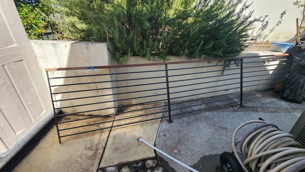 custom railing 15' x 3'