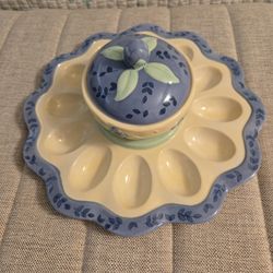 New Pfaltzgraff egg tray with matching bow and lid only $25