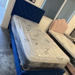 Twin Size Pillow Top Mattress 