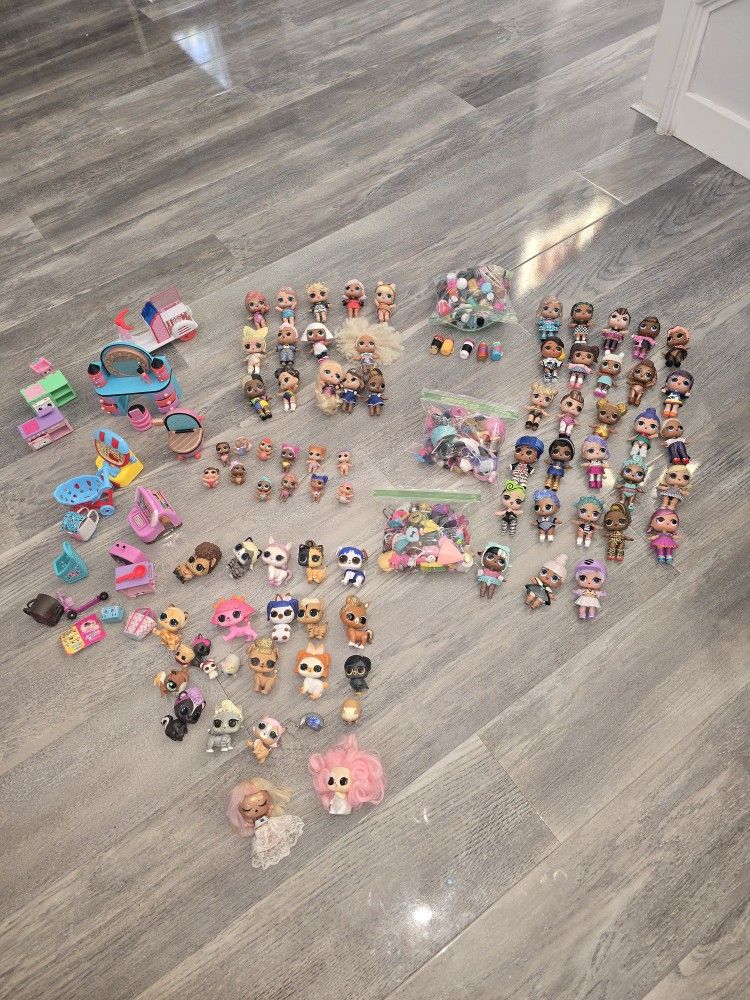 LOL Dolls And Accessories With Props