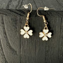 White Clover Earrings 