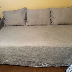 Twin Size Day Bed 