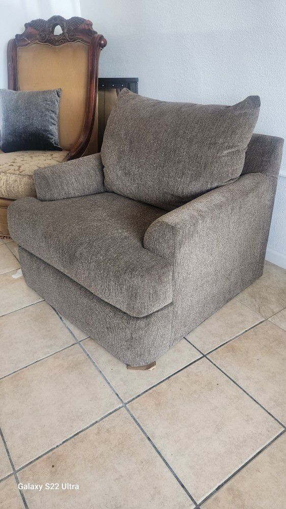 NEW Sofa Chair