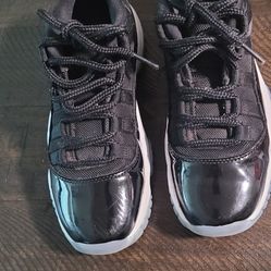 Jordan 11's Low 