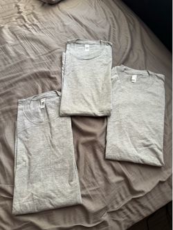 NEW! American Apparel Standard American T-Shirts. Mens SIze: L. 90% Cotton, 10% Polyester. Heather Gray. Basic Tee