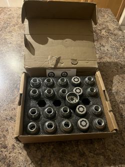 Dodge RAM 1500 Nuts 2017