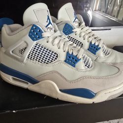 Jordan 4's Military Bleu